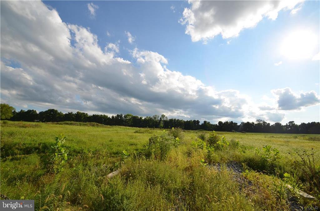 2596 Redington Road East Hellertown, PA 18055 - Photo 1 of 4