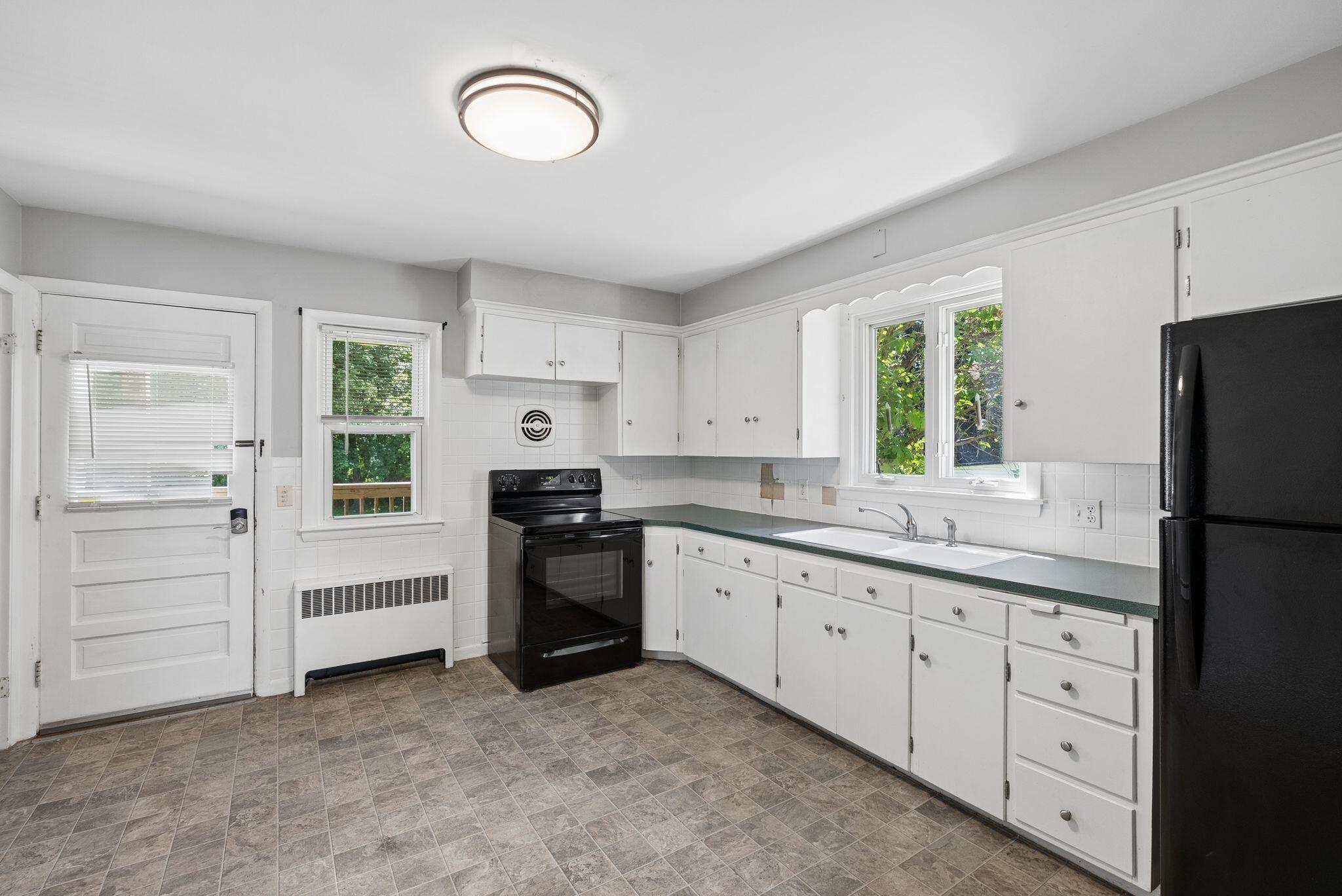 163 Rosedale Street Lewiston, ME 04240 - Photo 23 of 41 49_DSC01387