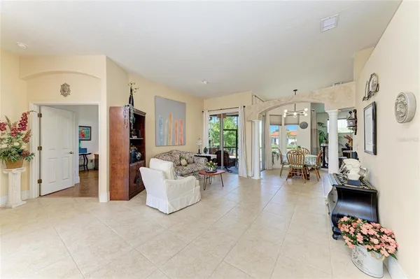$435,000 | 4107 72nd Avenue East, Sarasota, FL 34243