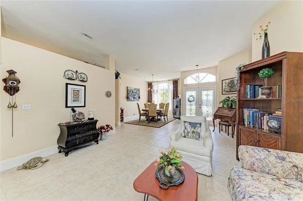$435,000 | 4107 72nd Avenue East, Sarasota, FL 34243