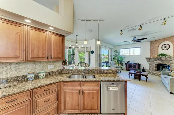 $435,000 | 4107 72nd Avenue East, Sarasota, FL 34243