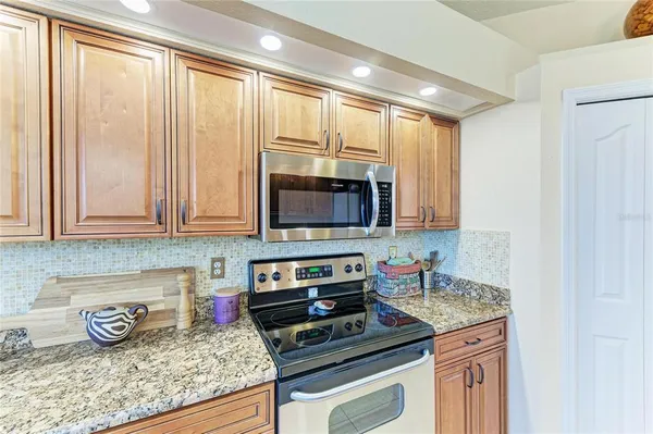 $435,000 | 4107 72nd Avenue East, Sarasota, FL 34243