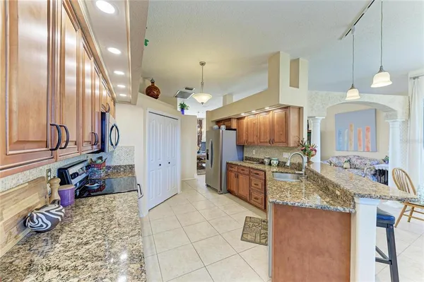 $435,000 | 4107 72nd Avenue East, Sarasota, FL 34243