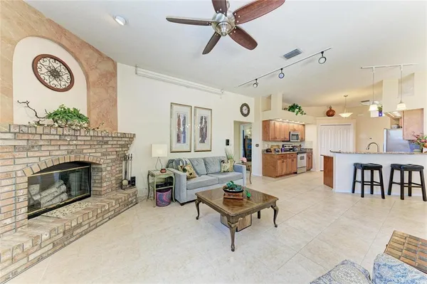 $435,000 | 4107 72nd Avenue East, Sarasota, FL 34243