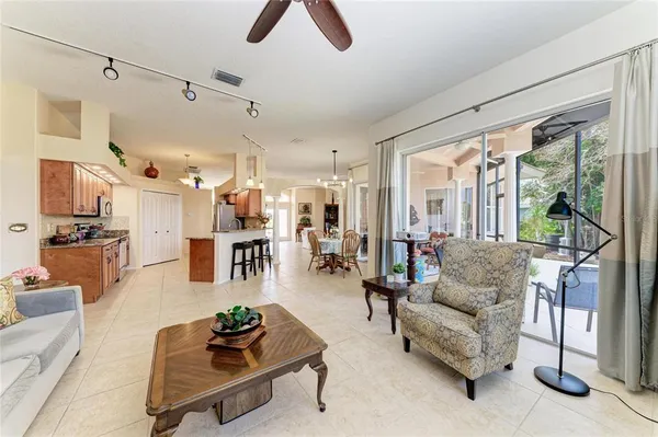 $435,000 | 4107 72nd Avenue East, Sarasota, FL 34243