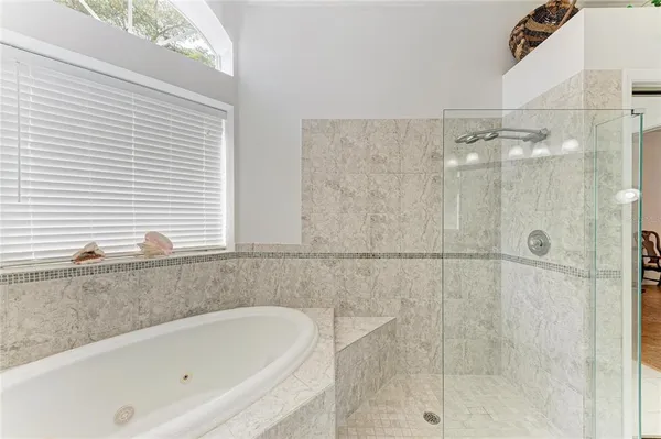 $435,000 | 4107 72nd Avenue East, Sarasota, FL 34243