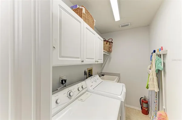 $435,000 | 4107 72nd Avenue East, Sarasota, FL 34243