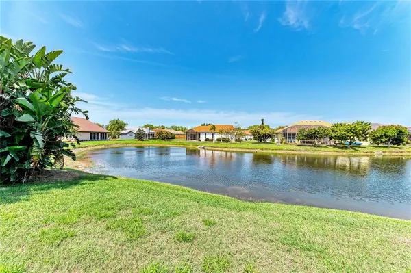$435,000 | 4107 72nd Avenue East, Sarasota, FL 34243