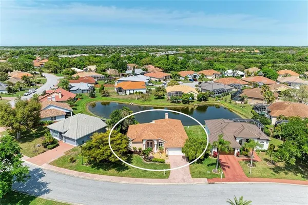 $435,000 | 4107 72nd Avenue East, Sarasota, FL 34243