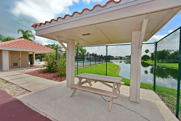 $435,000 | 4107 72nd Avenue East, Sarasota, FL 34243