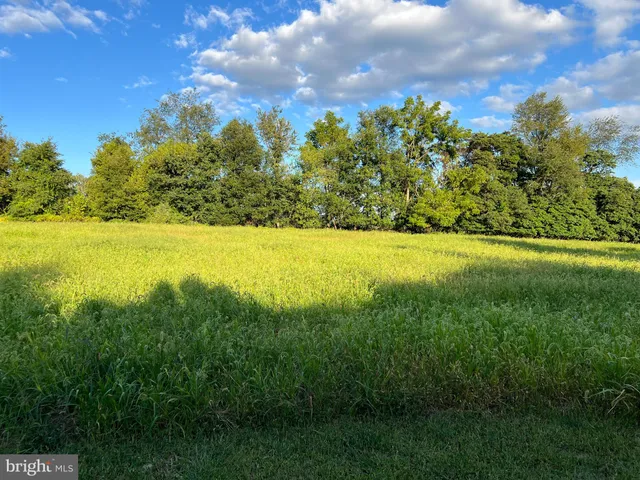 $225,000 | 317 Machamer Road, Douglassville, PA 19518