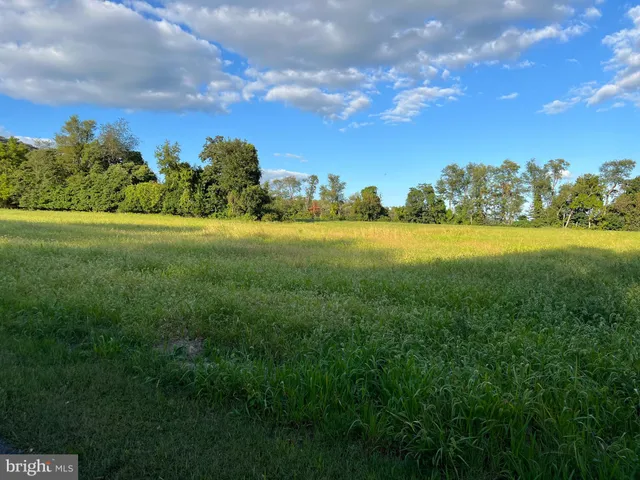 $225,000 | 317 Machamer Road, Douglassville, PA 19518