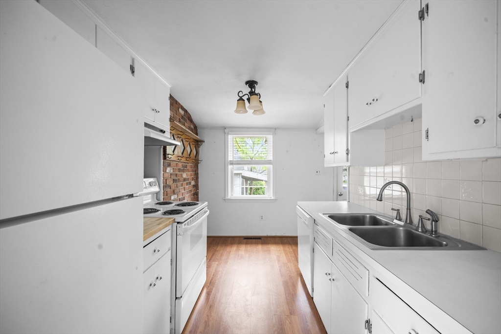 131 Lincoln Road Longmeadow, MA 01106 - Photo 6 of 30