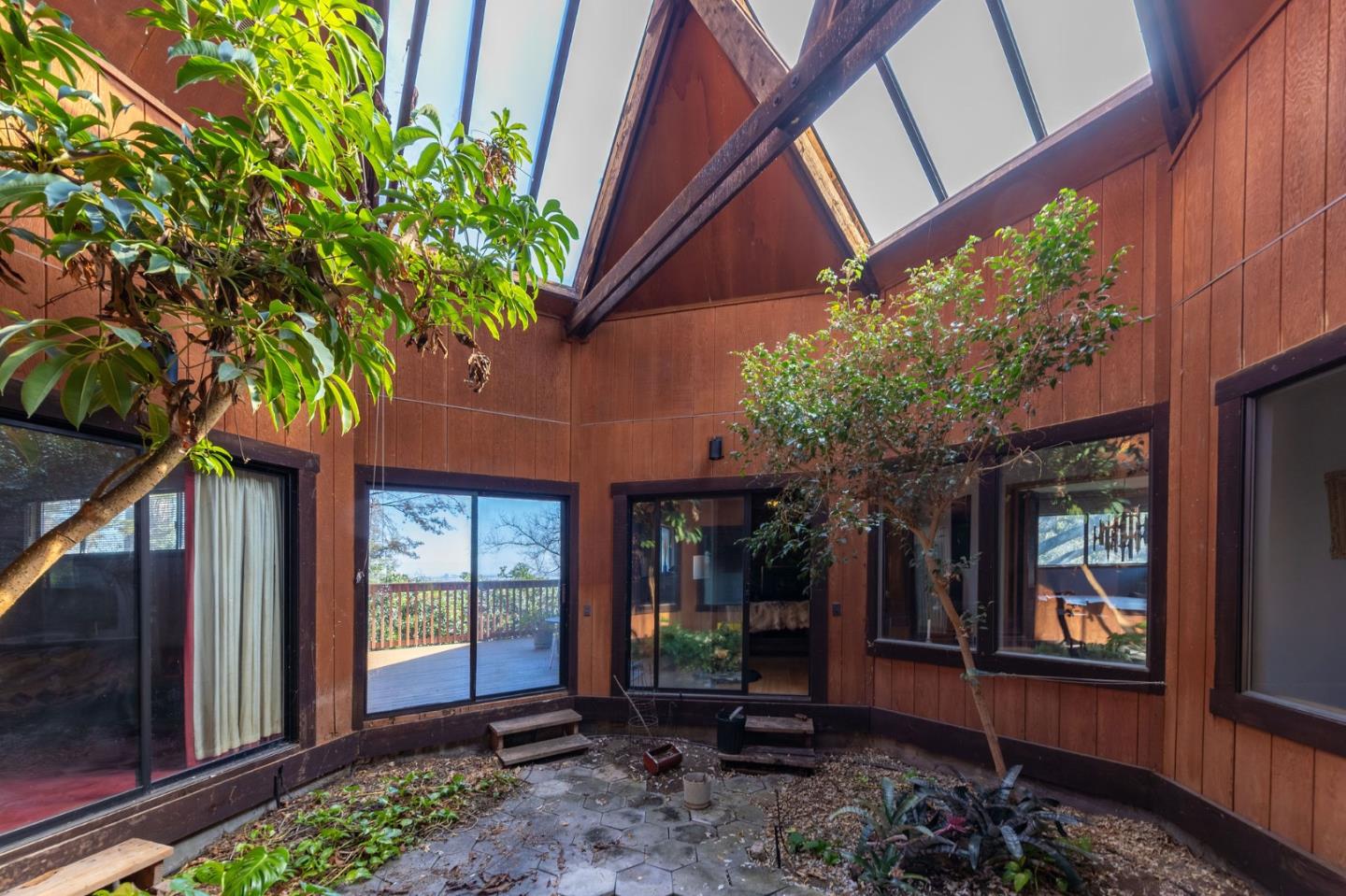 917 Holly Road Belmont, CA 94002 - Photo 12 of 82