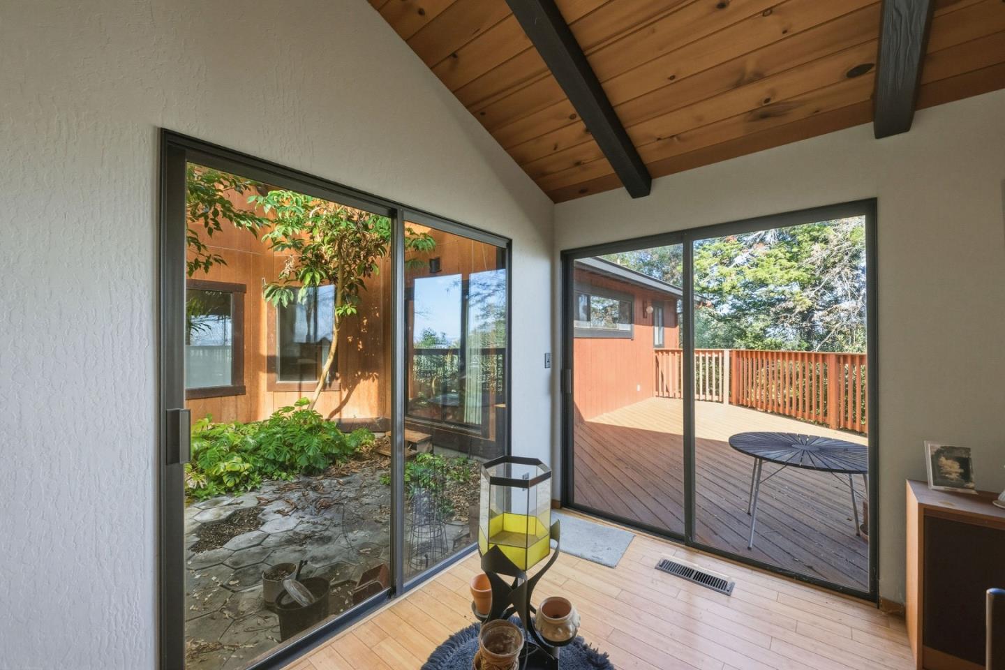 917 Holly Road Belmont, CA 94002 - Photo 19 of 82