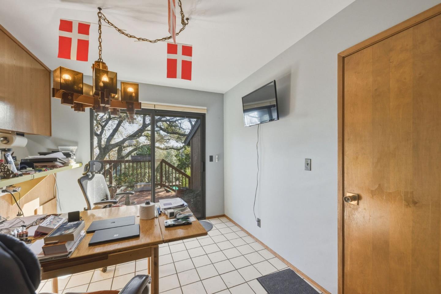 917 Holly Road Belmont, CA 94002 - Photo 32 of 82