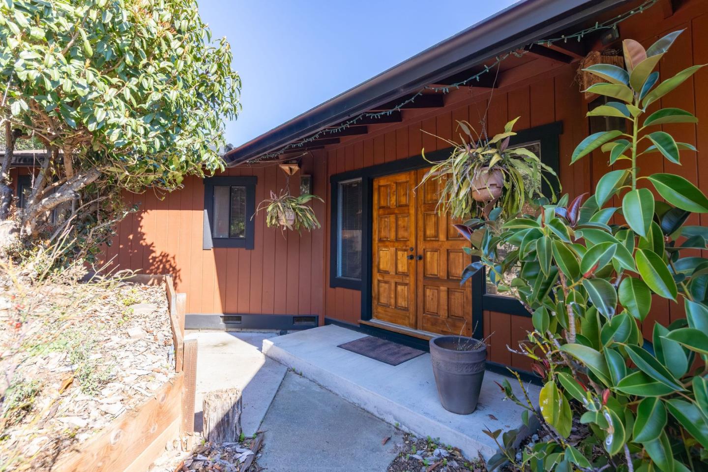 917 Holly Road Belmont, CA 94002 - Photo 7 of 82