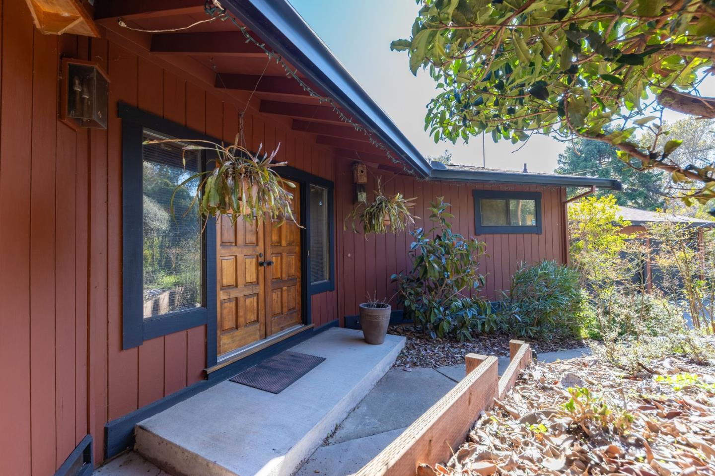 917 Holly Road Belmont, CA 94002 - Photo 8 of 82