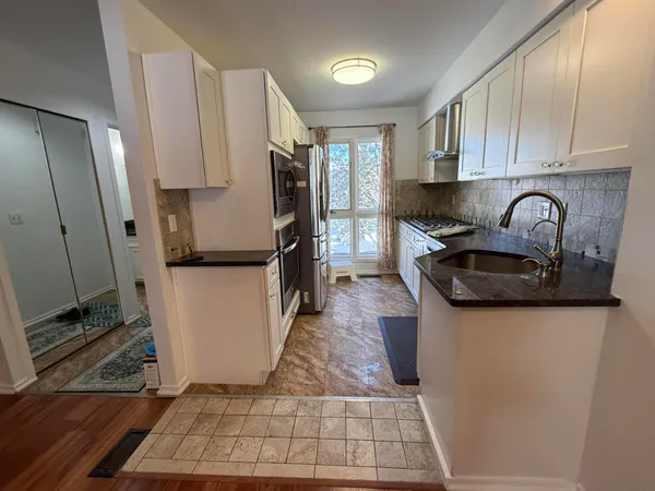 $2,300 | 1082 Greenhills Drive, Ann Arbor, MI 48105