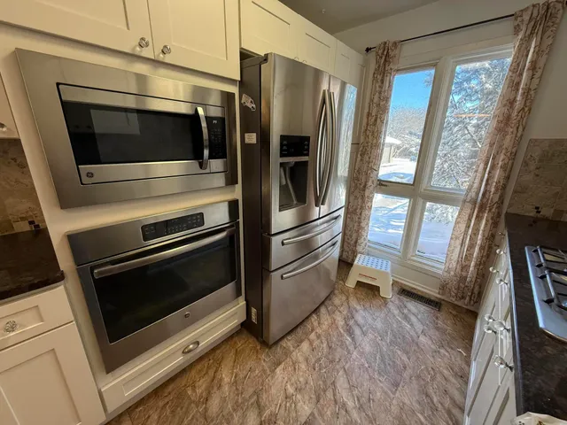 $2,800 | 1082 Greenhills Drive, Ann Arbor, MI 48105