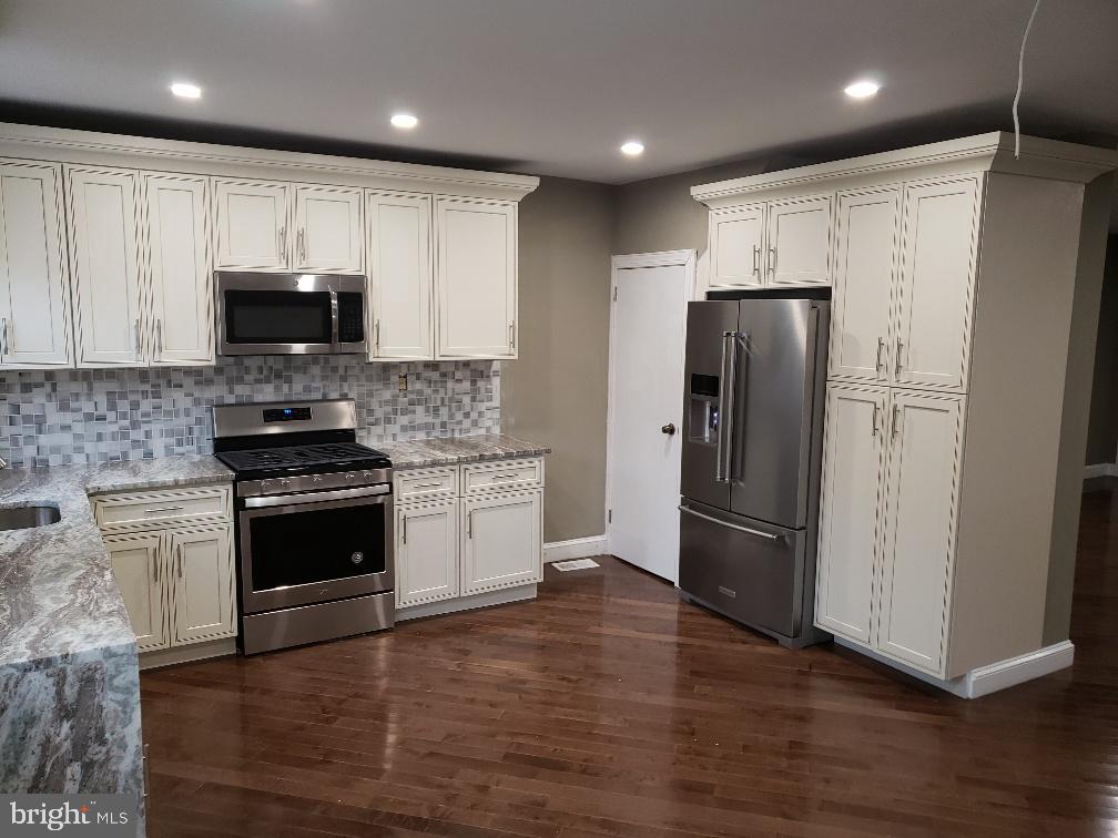 7647 Rugby Street Philadelphia, PA 19150 - Photo 15 of 36 Gallery Image 15
