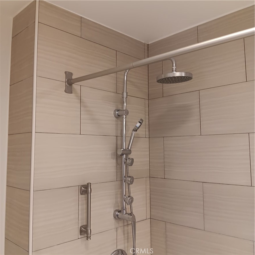 1419 West 179th Street, Unit 16 Gardena, CA 90248 - Photo 29 of 48 a bathroom with a shower