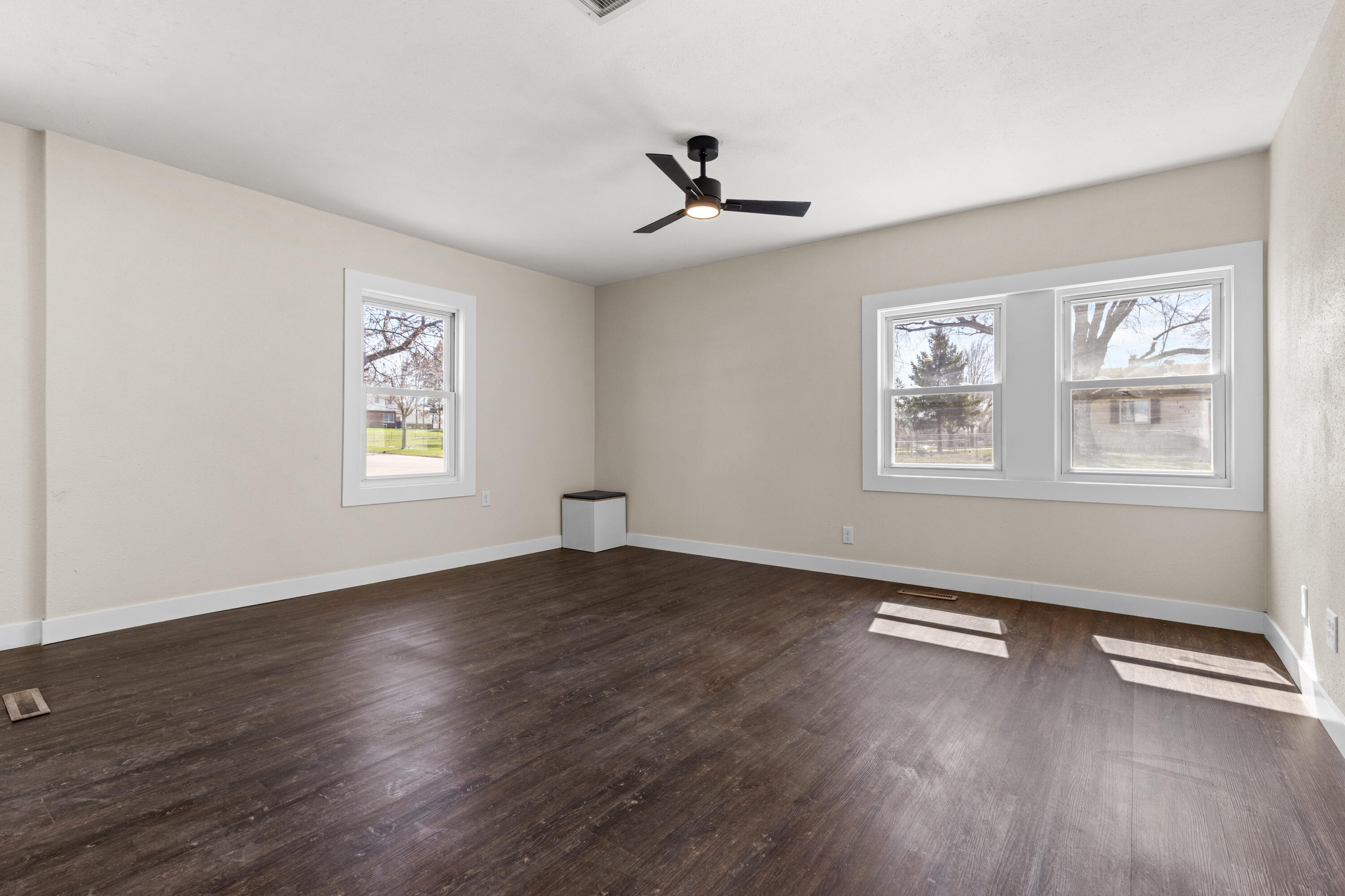 1502 Grant Street Beloit, WI 53511 - Photo 6 of 25 living room