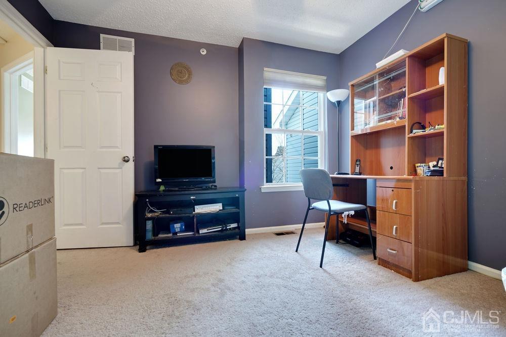 175 Prestwick Way, Unit 175 Edison, NJ 08820 - Photo 9 of 17 Gallery Image 9