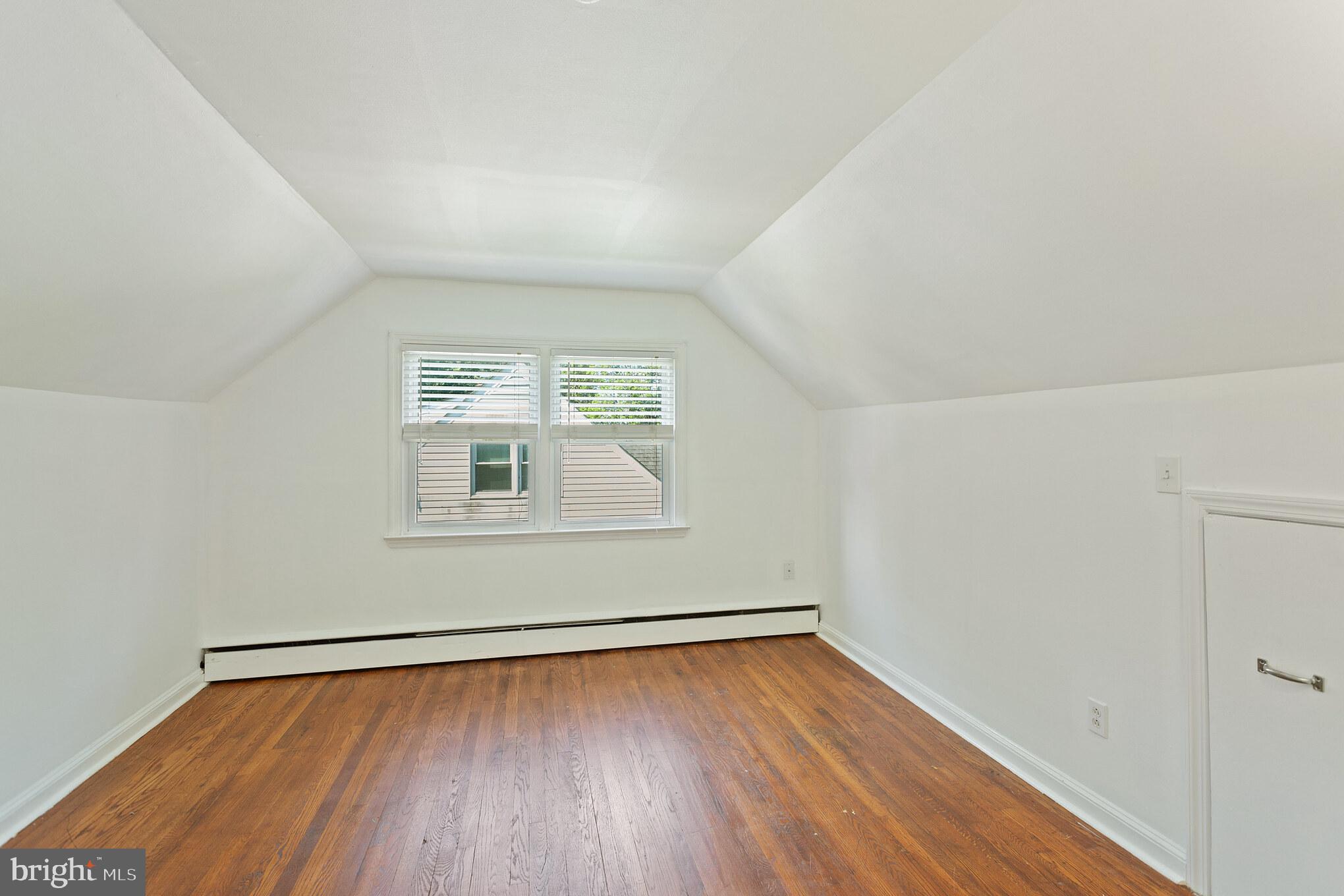 821 Elkton Road Newark, DE 19711 - Photo 15 of 27 Bedroom 3