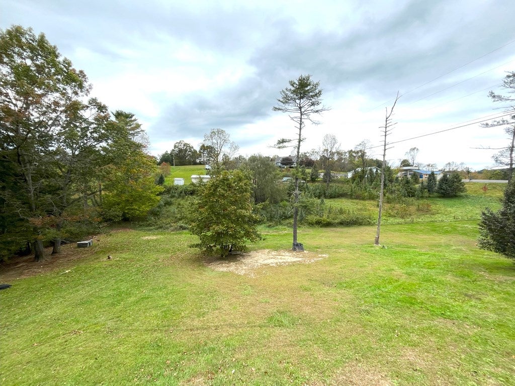 1839 Ivanhoe Road Fries, VA 24330 - Photo 14 of 24 Gallery Image 14