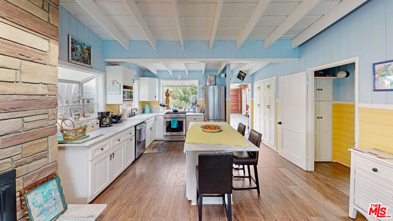 24528 Malibu Road Malibu, CA 90265 - Photo 9 of 16