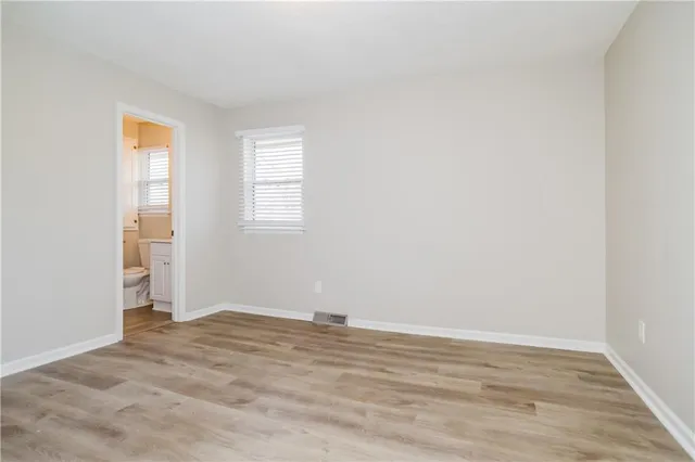 $1,950 | 305 Southeast Westminister Road, Blue Springs, MO 64014