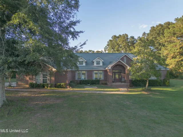 $424,000 | 121 Barlow Lane, Poplarville, MS 39470