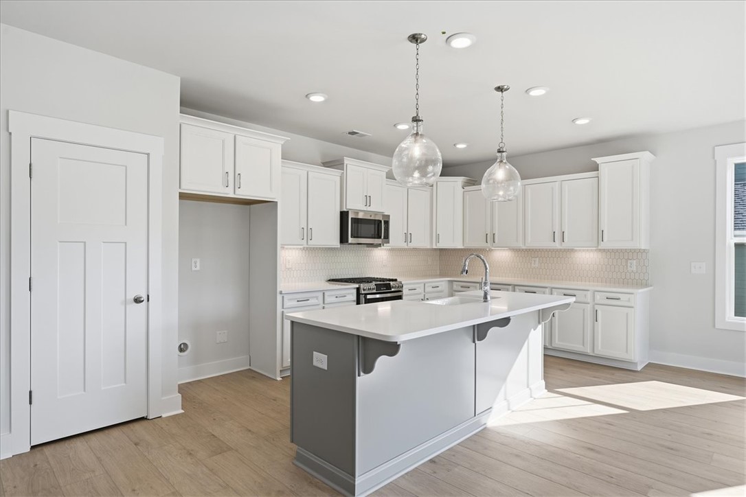 229 Summerall Lane Seneca, SC 29678 - Photo 6 of 40