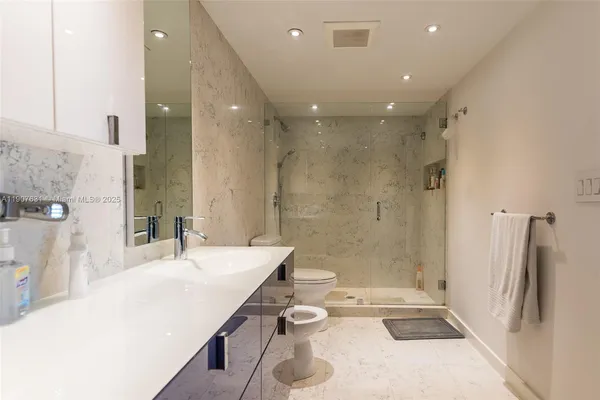 $4,800 | 8877 Collins Avenue, Unit 604, Surfside, FL 33154
