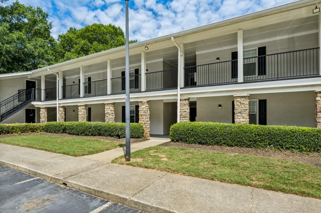 1150 Collier Road Northwest, Unit 13D Atlanta, GA 30318 - Photo 10 of 31