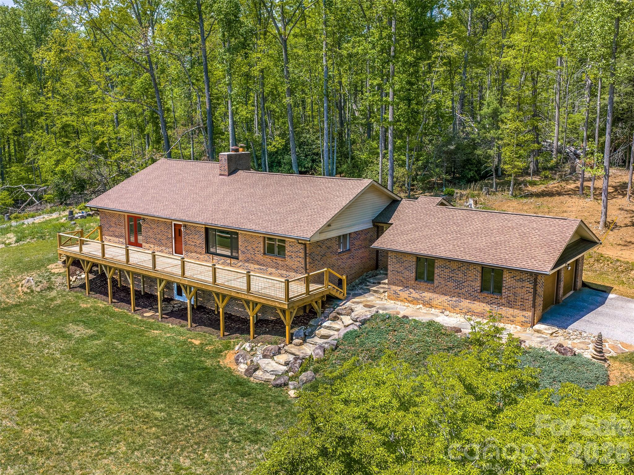 195 Red Bird Road Spruce Pine, NC 28777 - Photo 2 of 48