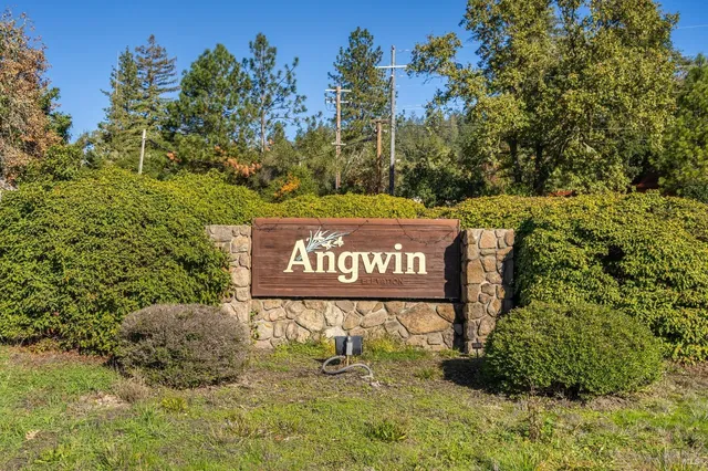 $945,000 | 1045 Summit Lake Drive, Angwin, CA 94508