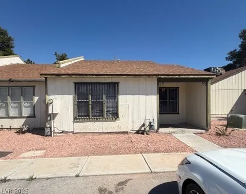 $1,300 | 6432 Addely Drive, Las Vegas, NV 89108