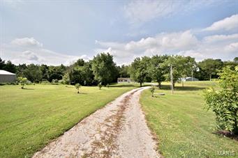 224 Defiance Road Defiance, MO 63341 - Photo 14 of 15 Gallery Image 14