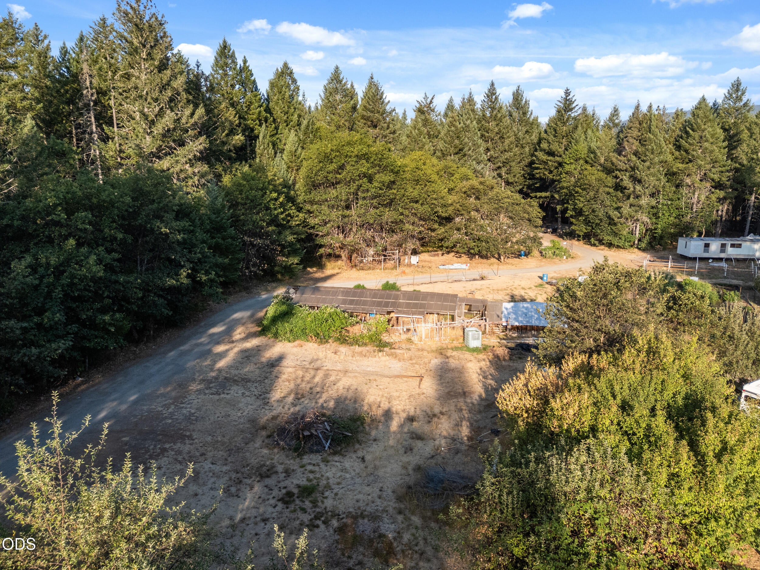 3580 Rockydale Road Cave Junction, OR 97523 - Photo 21 of 39 Gallery Image 21