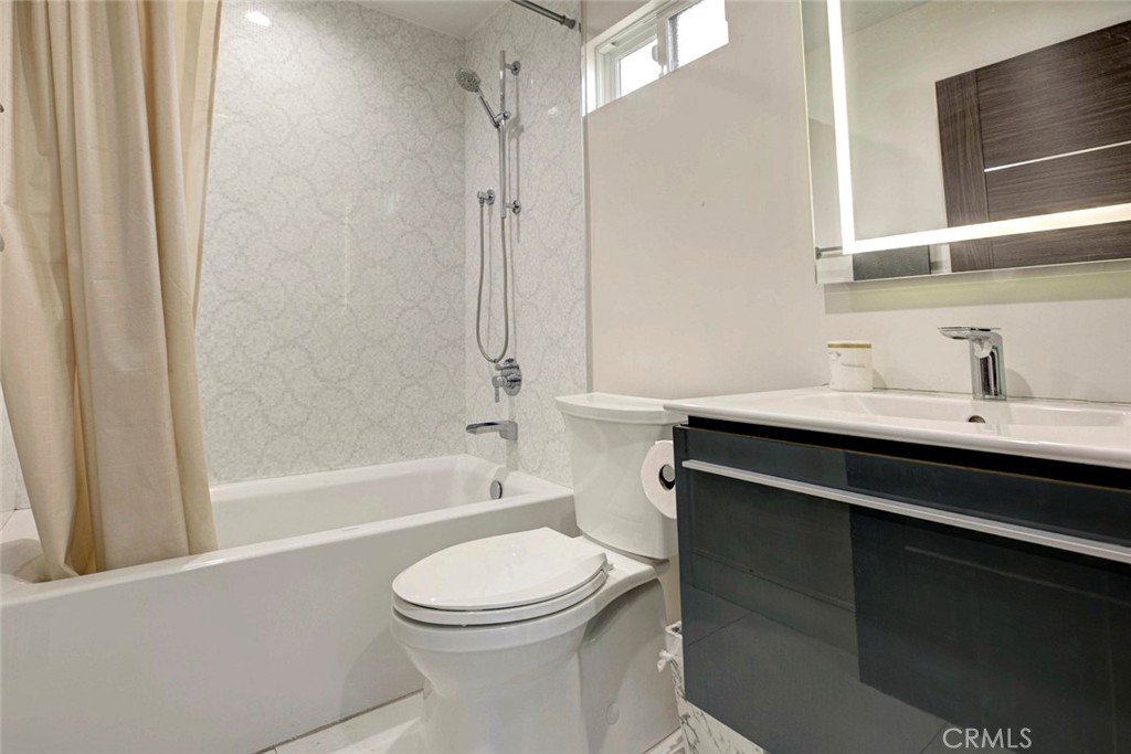 813 South Spruce Street Montebello, CA 90640 - Photo 29 of 58