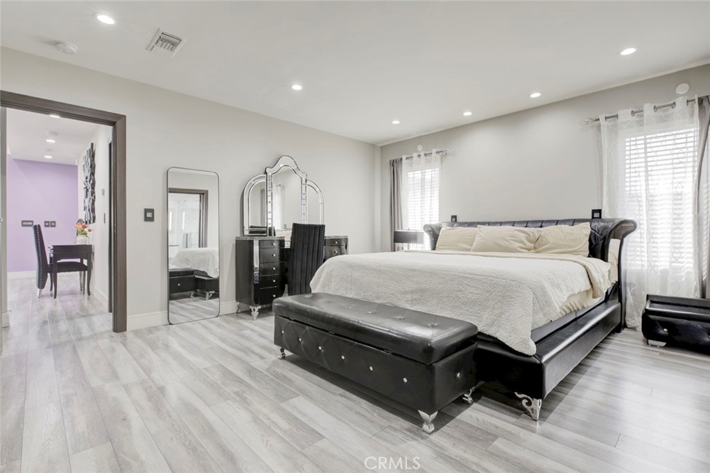 813 South Spruce Street Montebello, CA 90640 - Photo 31 of 58