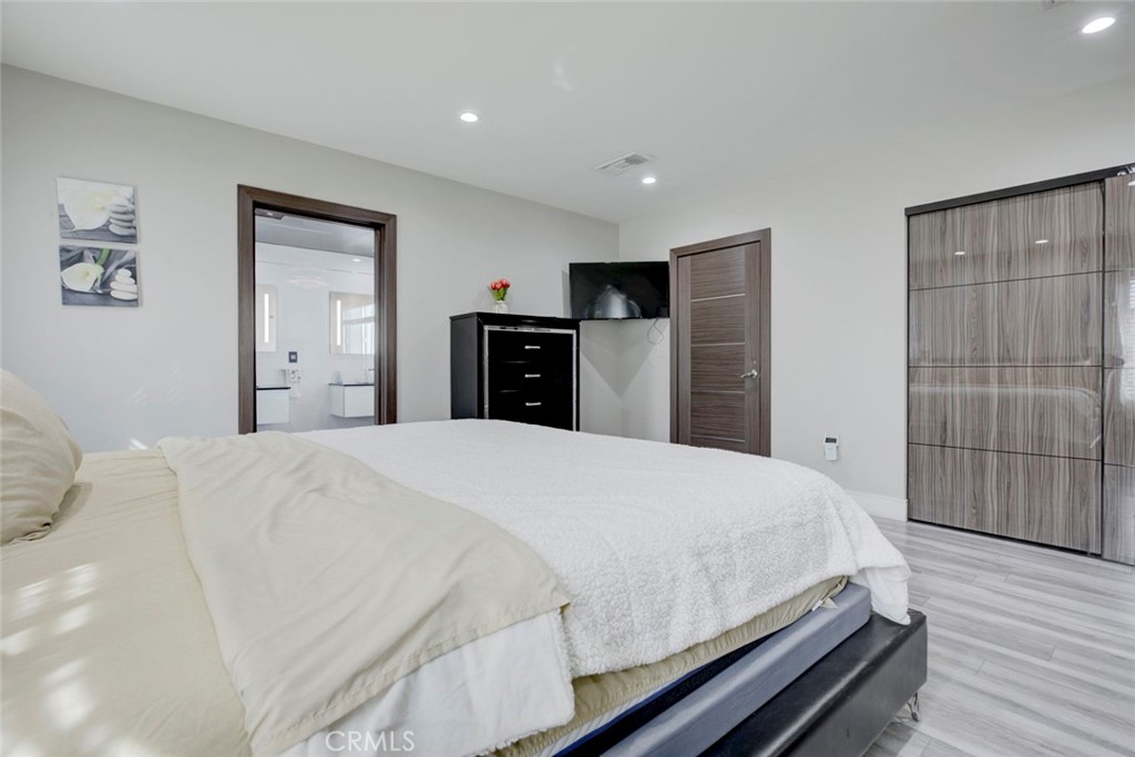 813 South Spruce Street Montebello, CA 90640 - Photo 32 of 58