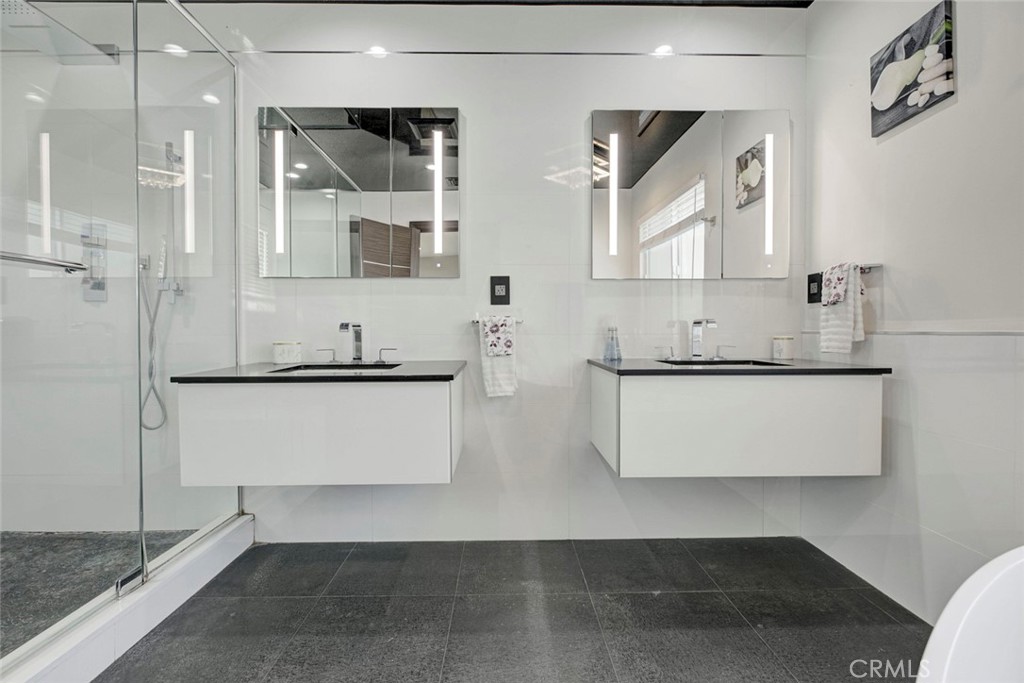 813 South Spruce Street Montebello, CA 90640 - Photo 34 of 58