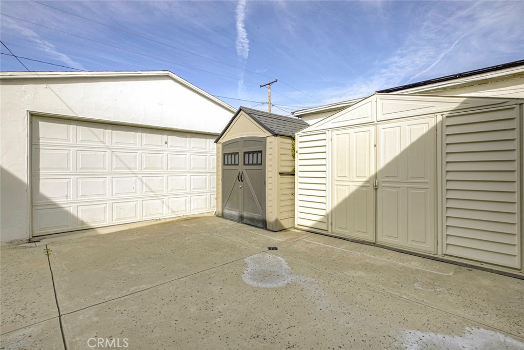 813 South Spruce Street Montebello, CA 90640 - Photo 38 of 58