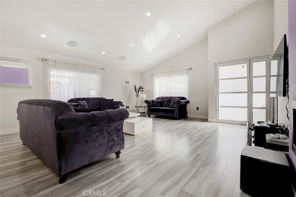 813 South Spruce Street Montebello, CA 90640 - Photo 6 of 58