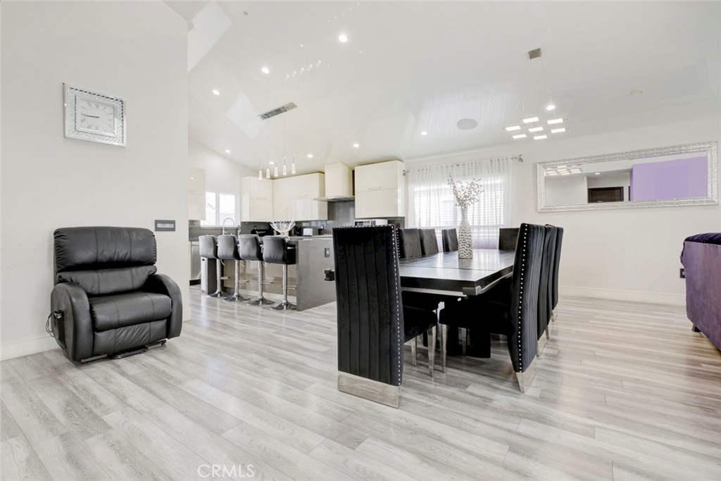 813 South Spruce Street Montebello, CA 90640 - Photo 8 of 58