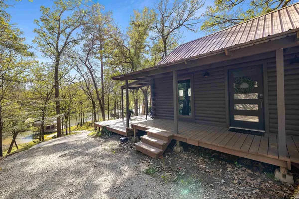 $550,000 | 358 County Road 2610, Pittsburg, TX 75686