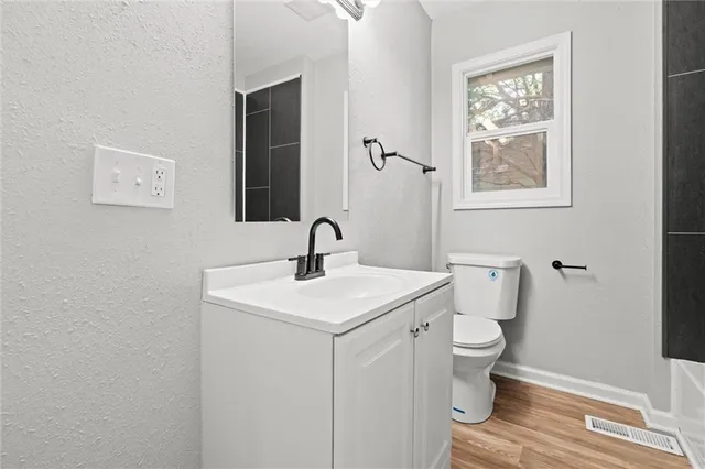 $129,900 | 301 East Fair Street, Independence, MO 64055